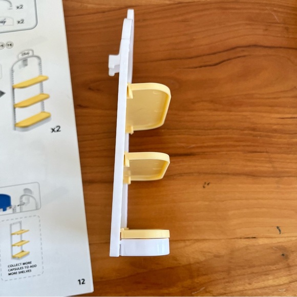 Zuru Mini Brands Mini Disney Store Edition Display Piece Replacement Piece - Picture 5 of 6